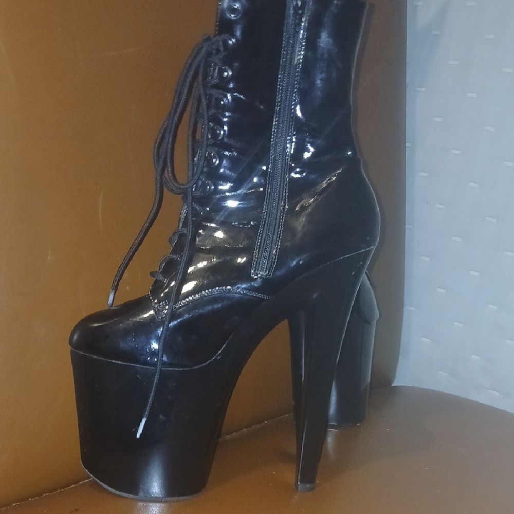 Pleaser Shiny Black Platform Lace-Up Boots View 4